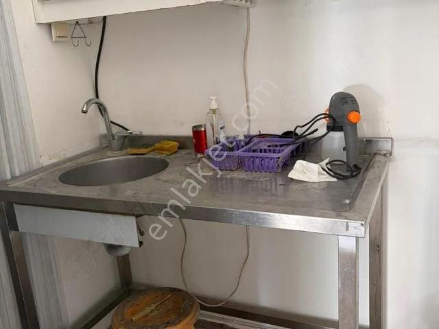 Karşıyaka Yalı Mahallesinde Cadde Üstü Kiralık 20m2 Dükkan