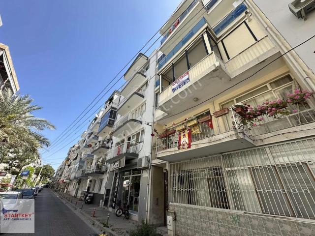 Karşıyaka Aksoy Da Sahile Yakın Tadilatlı 3+1 Kiralık Daire