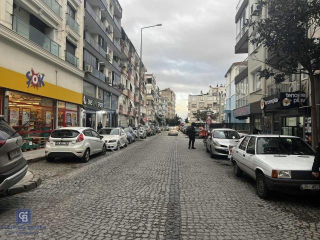Karşıyaka Alaybey Cadde Üzeri Satılık Dükkan