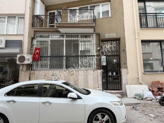 Karşıyaka Alaybey De Satılık 2+1 Full Eşyalı Daire/genç Bina