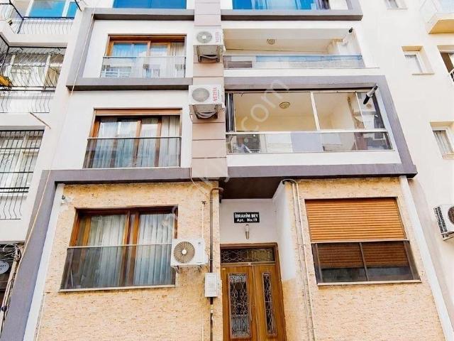 Karşıyaka Alaybeyde Yeni Binada Satılık 1+0 Stüdyo Daire