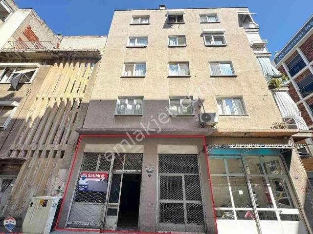 Karşıyaka Alaybey'de Yüksek Tavanlı 60 M2 Satılık Dükkan