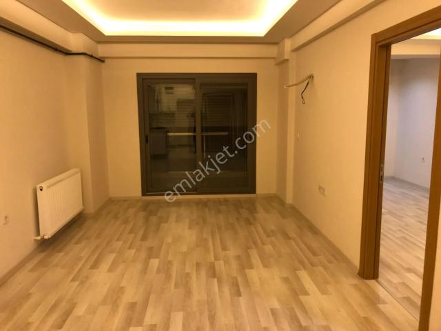 Karşıyaka Ata Kent Yalı Da Satılık 1+1 Lüx Daire