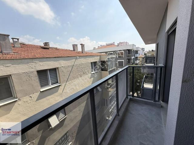 Karşıyaka B.üçok Mah. Rüştü Şardağ Cad. Yeni 1+1 Satılık Daire