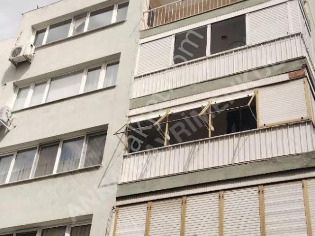 Karşıyaka/ Bahçelievler De Kiralık 3+1