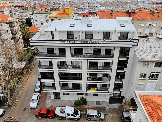 Karşıyaka Bahçelievler Mahallesi Satılık Teraslı 4+1 Dubleks