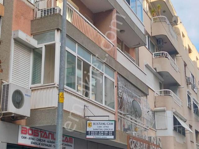 Kiralık, 2+1, Geniş Tip Daire, Karşıyaka, Bostanlı Çarşı