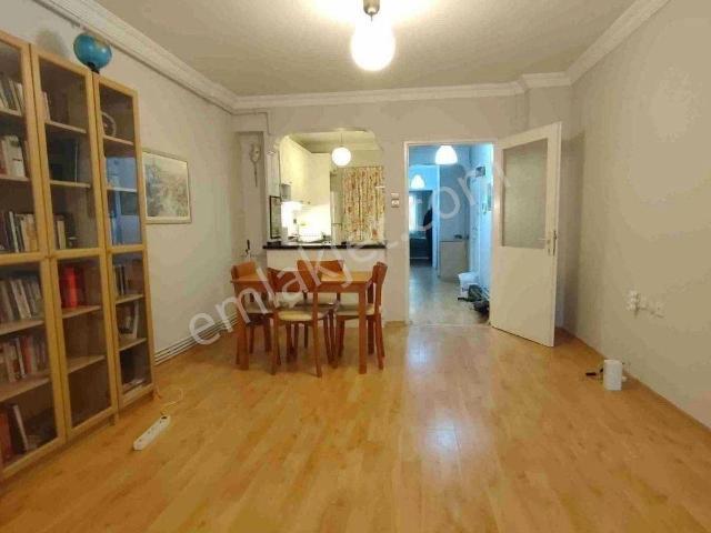 Karşıyaka Dedebaşı Geniş, Temiz Kiralık Eşyalı 1+1 Daire