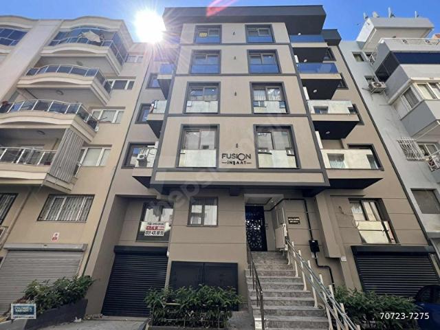 Karşıyaka Dedebaşı Mahallesi Açık Mutfak 2+1 Kiralık Daire