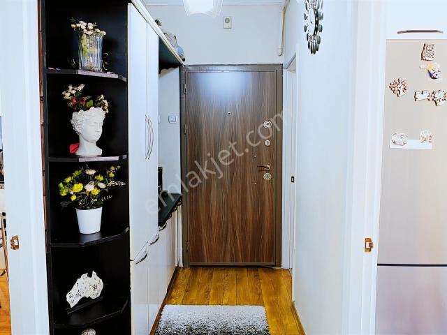 Karşıyaka Girne Caddesi 3+1 Satılık Daire