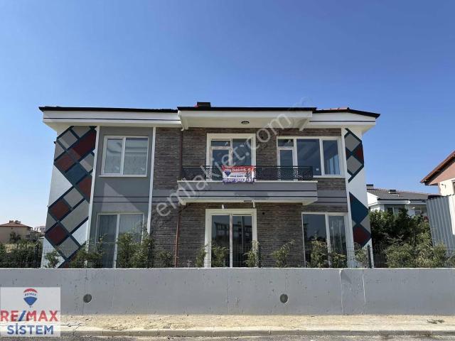 Karşıyaka Mah. 2+1 Ayrı Mutfaklı Geniş Ferah Satılık Daire
