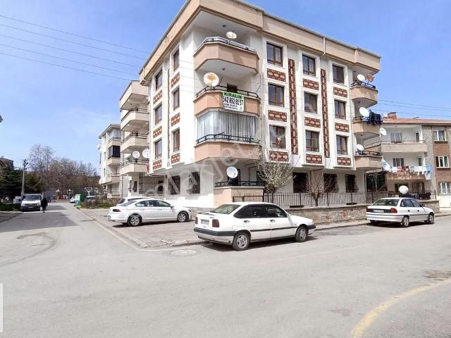 Karşıyaka Mahallesi 3+1 Geniş Arakat Daire