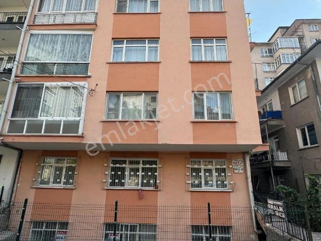 Karşıyaka Mahallesi 515. Sokak’ta Metroya Yakın 2+1 Satılık Kot 1 Daire