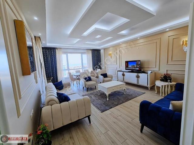 Karşıyaka Mahallesi'nde 163m² Mükemmel Manzaralı Satılık Daire