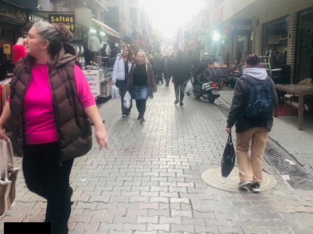 Karşıyaka merkezde tuna Mahallesinde Satılık 3+1 Daire