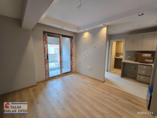 Karşıyaka Nergiz Yeni Binada Satılık 1+1 Daire!