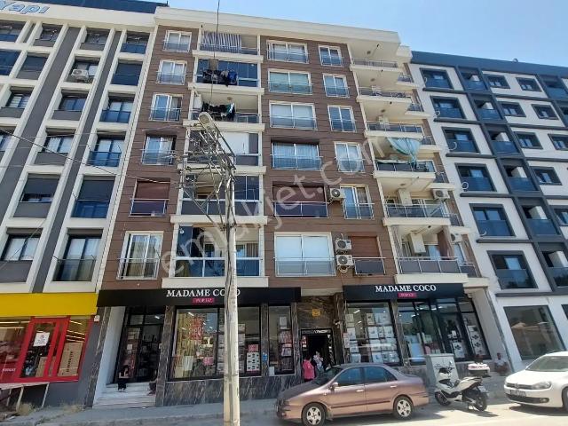 Karşıyaka Örnekköy Başpehlivan Karaali Cad. Kiralık 2+1 Daire Ka