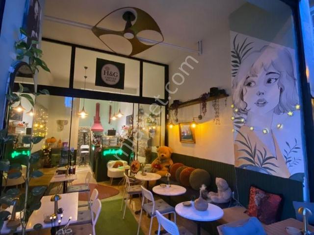 Karşıyaka'da Devren Konsept Butik Kafe