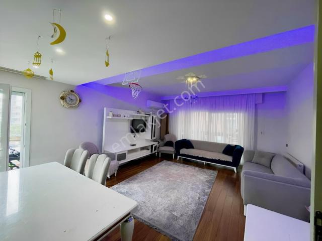 Karşıyaka'da Elit Yatırıma Uygun 3+1 Daire