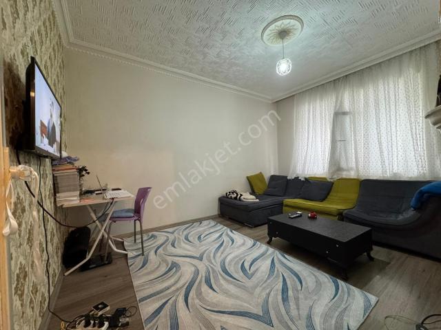 Karaşar Cadde Üzeri Giriş Kat 1+1 Yatırımlık Daire