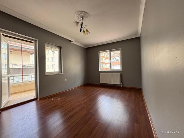 KARACA EMLAKTAN SATILIK MERKEZDE 4+1 DAİRE