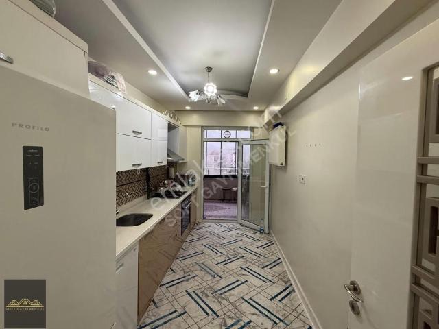 Karacaahmet De Cadde Üzeri Arakat Masrafsız Satılık 2+1