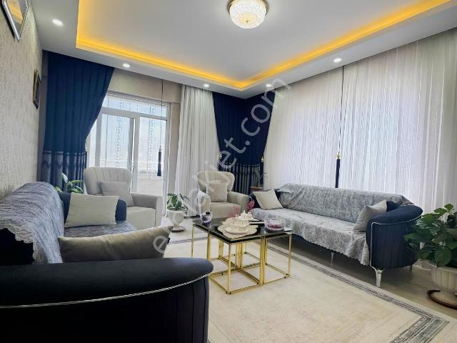 Karacaahmette Satılık 2+1 Lüx Daire