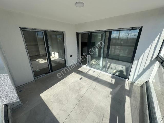 Karacaörende 4+1 Sıfır Asansörlü Giyinme Odalı Site İçerisinde Satılık Daire
