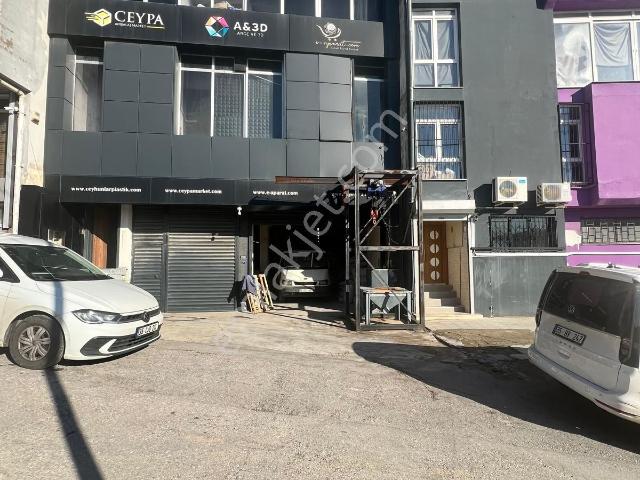 Karabağlar Merkezde Kiralık 4 Katlı Kurumsal İş Merkezi 800 M²
