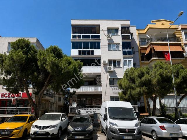 Karabağlar Basın Sitesi Mahallesi'nde Satılık 3+1 Daire