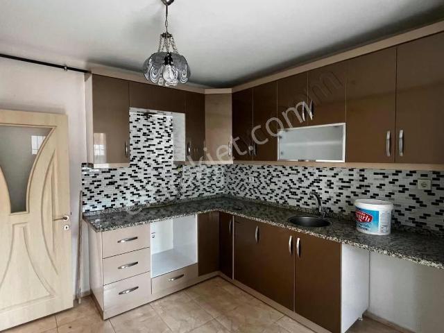Karabağlar Bozyaka Mah. 3+1 Bakımlı Geniş Kiralık Daire