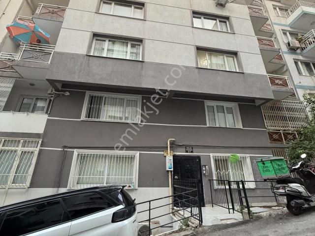 Karabağlar Bozyaka'da 3+! Satılık Daire Yatırımlık Oturuma Uygun