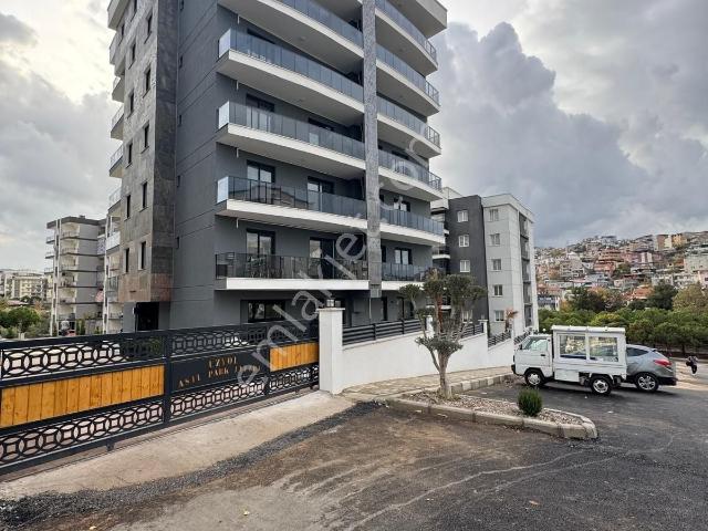 Karabağlar Devrim Mah.de Site İçinde Sıfır Satılık Daire