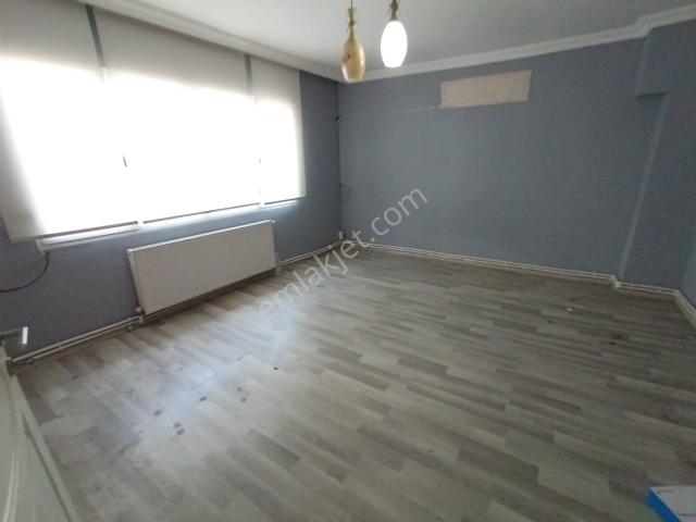 Karabağlar Eserkent Merkezde 2+1 120 M2 Doğalğazlı Kiralık Daire