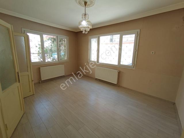 Karabağlar Eserkent Merkezde 3+1 125 M2 Doğalğazlı Kiralık Daire
