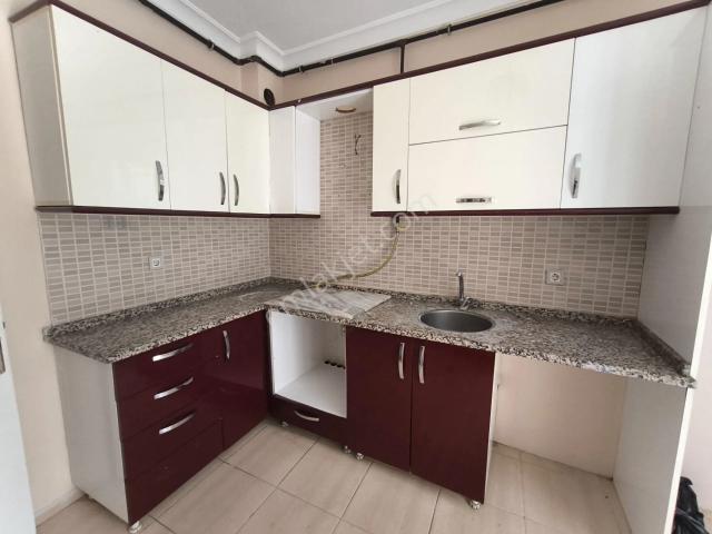 Karabağlar Gülyaka 3+1 Doğalgazlı Kot 1.kat Kiralık Daire