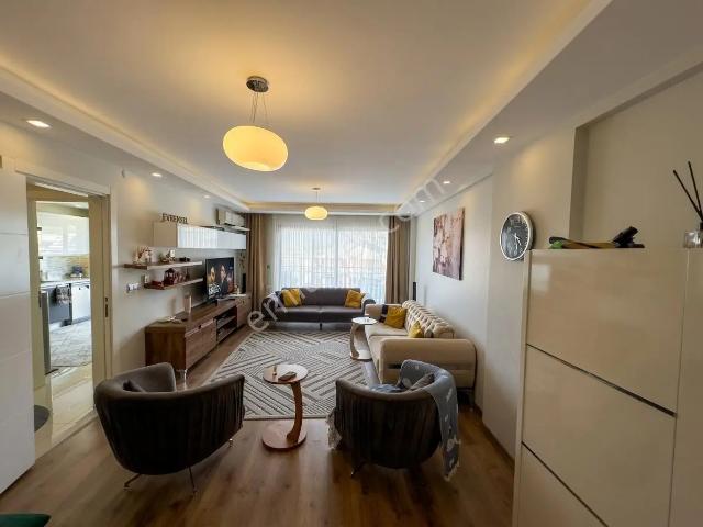 Karabağlar General Kazım Özalp Cad. Geniş 3+1 30m2 Teraslı Daire