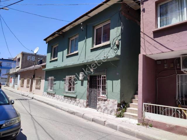 Karabağlar Çitlenbik' Te 81 M2 2+1 2 Katlı Bahçeli Bina Satılık