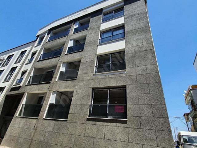 Karabağlar Kaymakamlık ve Emniyet Yakını, Full Eşyalı 1+1 Daire