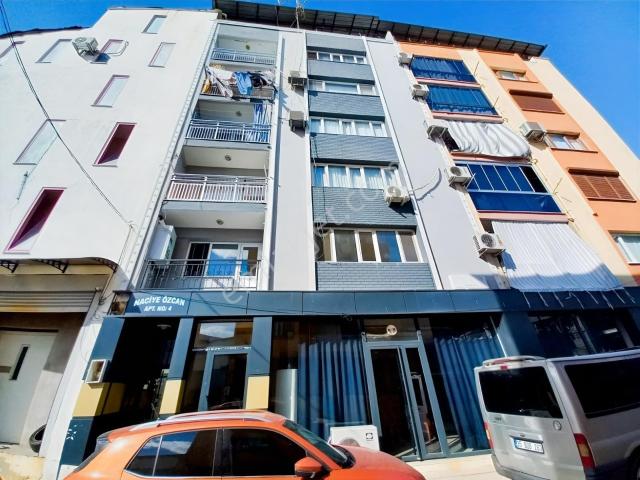 Karabağlar Kibar Mahallesinde Prestijli Satılık 3+1 Daire