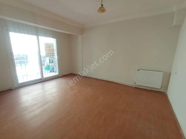 Karabağlar Uğur Mumcu Mah. Bozyaka Kapalı Pazar Yeri Yakını 3+1 120 M2 Doğalğazlı Kiralık Daire