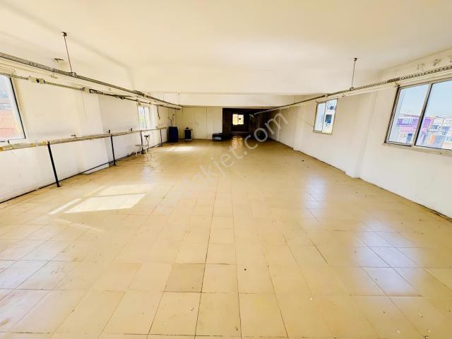 Karabağlarda Kiralık | 500 M² Ticari İş Yeri & Depo