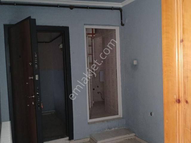 Karabaglar Uğurmumcu Mah 17 000 Dogalgazlı 2.kat