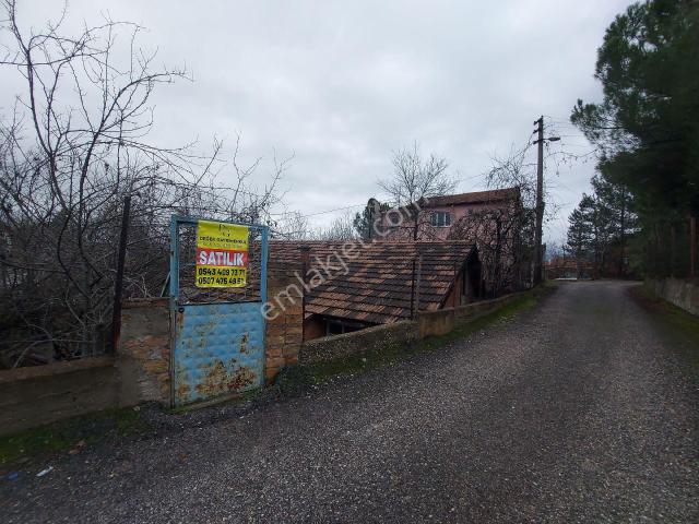 Karabük Merkez De Müstakil Ev Ve Arsası