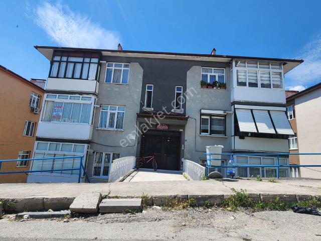 Karabük 5000 Evlerde Ara Kat 3+1 Daire Satılıktır