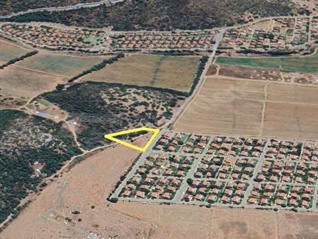 Karaburun Küçükbahçe Villalar Bölgesinde Yol Cepheli SatılıkArsa