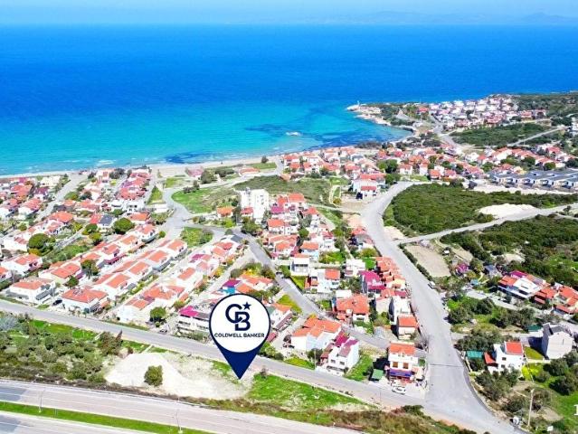 Karaburun Mordoğan Ardıç'ta Deniz Manzaralı Yola Cepheli Tarla