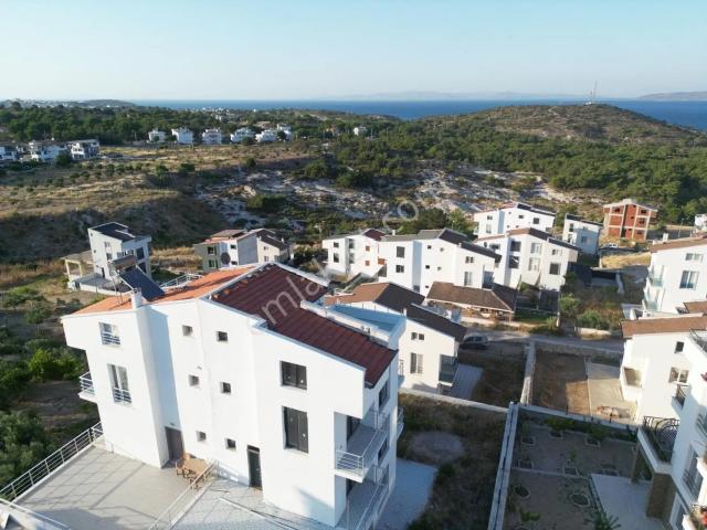 Karaburun Mordoğanda Deniz Manzaralı İskanlı Villa