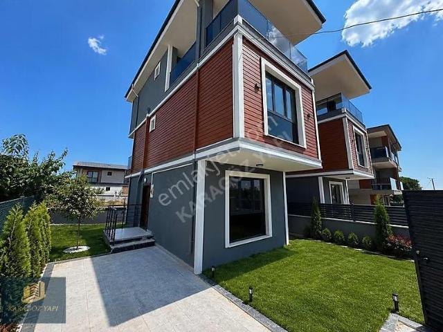 Karagöz Yapı'dan Deniz Ve Doğa Manzaralı, Lüks Müstakil Villa