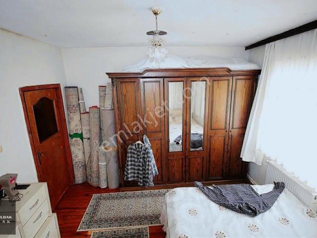 Karaelmas Da 3 Katlı Müstakil Bina